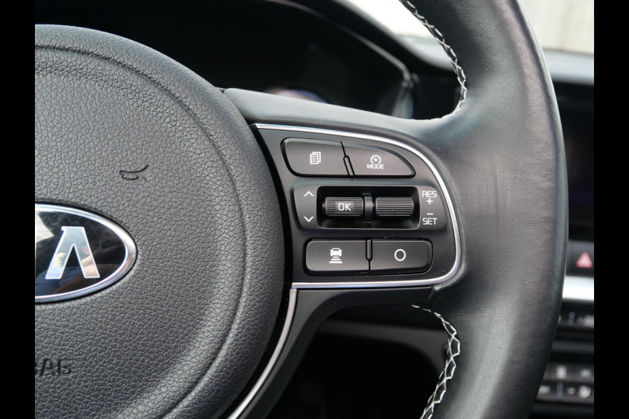 Kia e-Niro DynamicPlusLine 64 kWh | Cruise | Keyless | Navi | Schuif-kanteldak | Stoel-stuurverwarming |