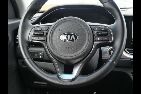 Kia e-Niro DynamicPlusLine 64 kWh | Cruise | Keyless | Navi | Schuif-kanteldak | Stoel-stuurverwarming |