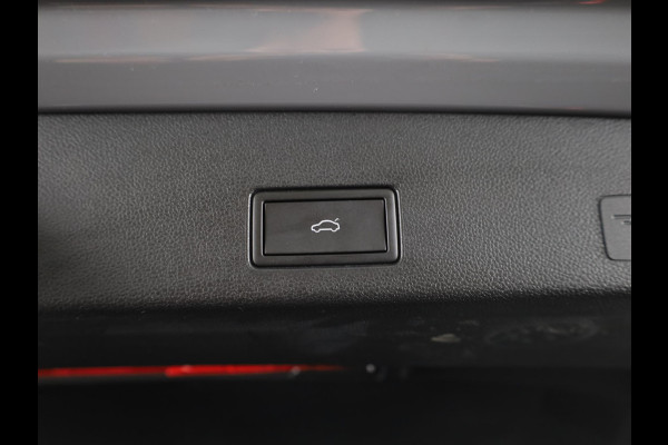 Volkswagen Golf variant Life Edition 1.5 TSI 116 pk Hand. | 18" LM | Stoel & stuurverwarming | Climatronic |