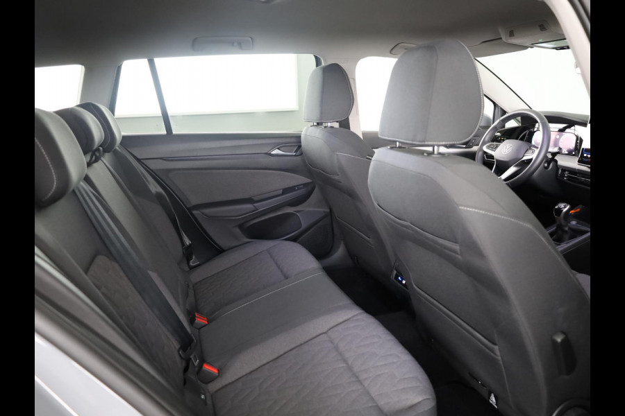 Volkswagen Golf variant Life Edition 1.5 TSI 116 pk Hand. | 18" LM | Stoel & stuurverwarming | Climatronic |