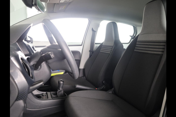 Volkswagen up! 1.0 65 pk | Navigatie via App | Parkeersensoren achter | Cruise control | Achteruitrijcamera | Airco |