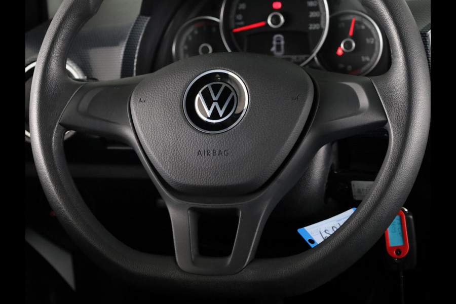 Volkswagen up! 1.0 65 pk | Navigatie via App | Parkeersensoren achter | Cruise control | Achteruitrijcamera | Airco |