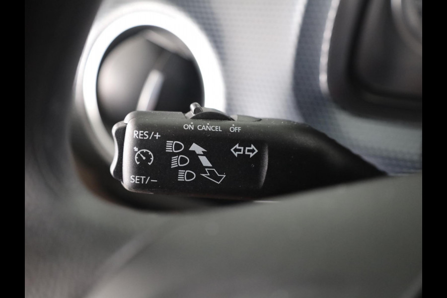 Volkswagen up! 1.0 65 pk | Navigatie via App | Parkeersensoren achter | Cruise control | Achteruitrijcamera | Airco |