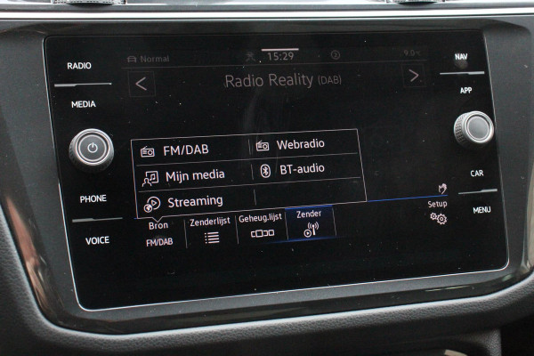 Volkswagen Tiguan 1.5 TSI DSG Active Navigatie App connect Wireless Adaptieve Cruise Control Travel Assist Parkeersensoren Camera Park Assist Stoel- en stuurverwarming Elektrische achterklep Virtual Cockpit