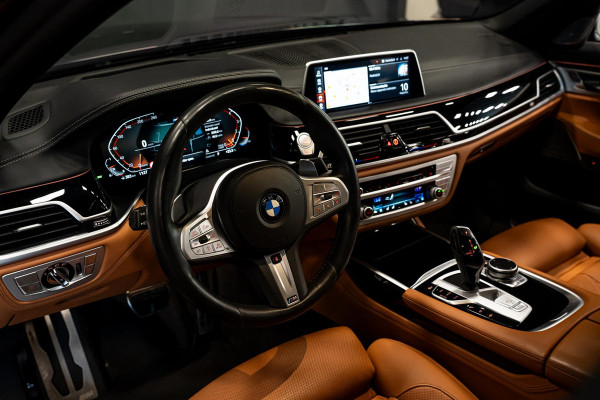 BMW 7 Serie 750i xDrive High Executive *M-Sport / Harman-Kardon / Stoelmassage + ventilatie / HUD / Surround-view*