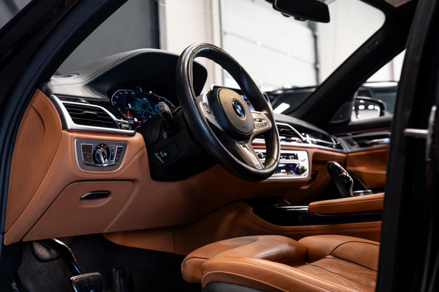 BMW 7 Serie 750i xDrive High Executive *M-Sport / Harman-Kardon / Stoelmassage + ventilatie / HUD / Surround-view*