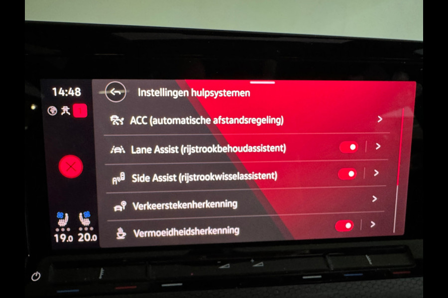 Volkswagen Golf 2.0 TSI GTI Pano|Leer|HuD|Memory|Stoelventilatie|Camera|Dodehoek|ACC
