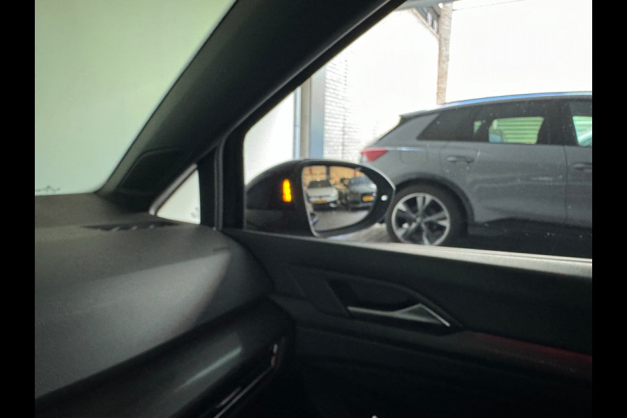 Volkswagen Golf 2.0 TSI GTI Pano|Leer|HuD|Memory|Stoelventilatie|Camera|Dodehoek|ACC