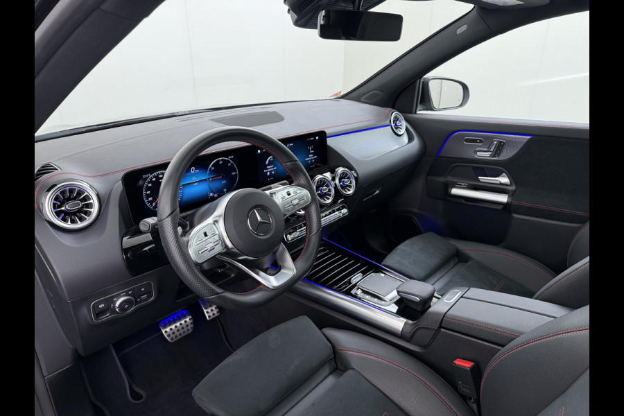 Mercedes-Benz EQA 250 AMG 71kWh // Trekhaak // Panoramadak // 360 Camera // Memory Stoelen // Sfeerverlichting // 19" AMG Velgen // Carplay