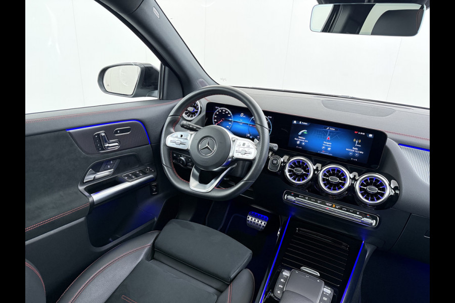 Mercedes-Benz EQA 250 AMG 71kWh // Trekhaak // Panoramadak // 360 Camera // Memory Stoelen // Sfeerverlichting // 19" AMG Velgen // Carplay