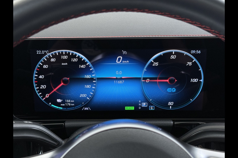 Mercedes-Benz EQA 250 AMG 71kWh // Trekhaak // Panoramadak // 360 Camera // Memory Stoelen // Sfeerverlichting // 19" AMG Velgen // Carplay