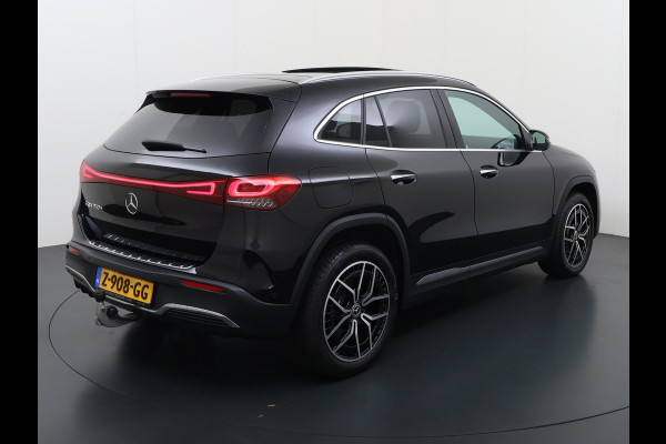 Mercedes-Benz EQA 250 AMG 71kWh // Trekhaak // Panoramadak // 360 Camera // Memory Stoelen // Sfeerverlichting // 19" AMG Velgen // Carplay