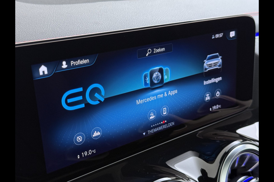 Mercedes-Benz EQA 250 AMG 71kWh // Trekhaak // Panoramadak // 360 Camera // Memory Stoelen // Sfeerverlichting // 19" AMG Velgen // Carplay