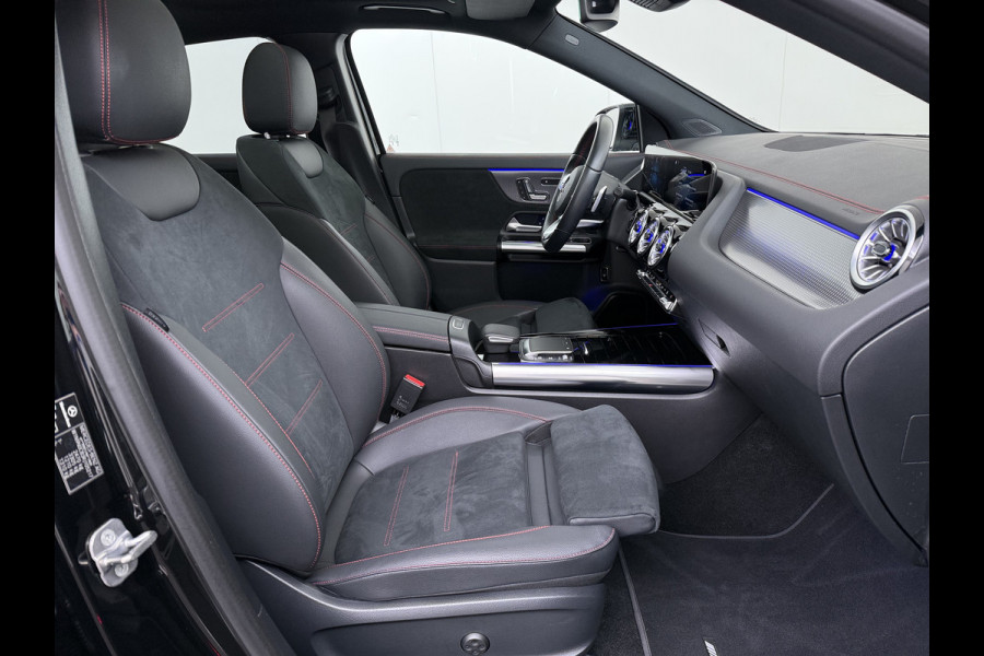 Mercedes-Benz EQA 250 AMG 71kWh // Trekhaak // Panoramadak // 360 Camera // Memory Stoelen // Sfeerverlichting // 19" AMG Velgen // Carplay