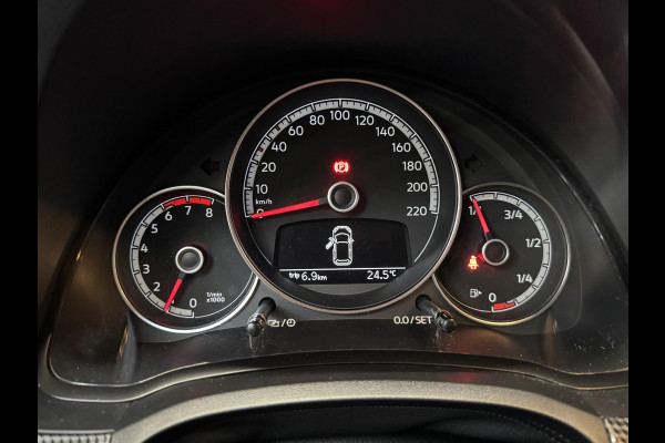 Volkswagen up! 1.0 Airco Bluetoooth Led Dab Centrale Vergrendeling + afstandbediening  Electrische ramen 5 deurs