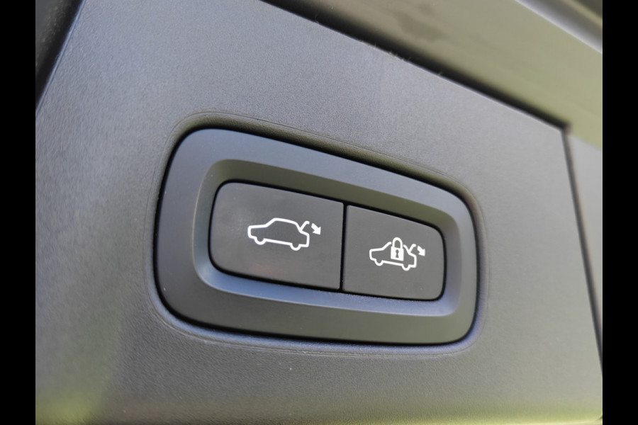 Volvo V90 191PK T4 Momentum | BLIS | Carplay | ACC | PDC V+A | Camera Achter | Voorstoelen Verwarmd | Trekhaak |
