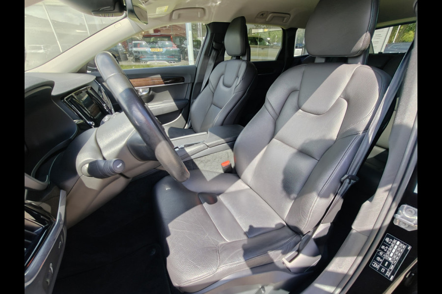 Volvo V90 191PK T4 Momentum | BLIS | Carplay | ACC | PDC V+A | Camera Achter | Voorstoelen Verwarmd | Trekhaak |