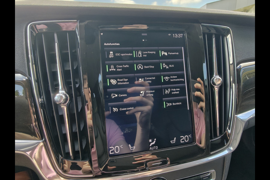 Volvo V90 191PK T4 Momentum | BLIS | Carplay | ACC | PDC V+A | Camera Achter | Voorstoelen Verwarmd | Trekhaak |
