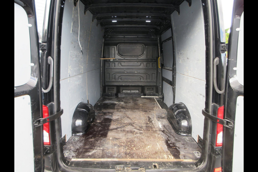 Volkswagen Crafter 2.0 TDI 140 pk L3H3 automaat airco navigatie camera
