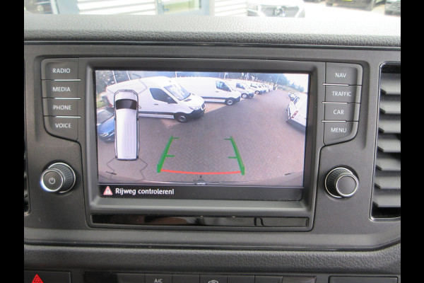 Volkswagen Crafter 2.0 TDI 140 pk L3H3 automaat airco navigatie camera