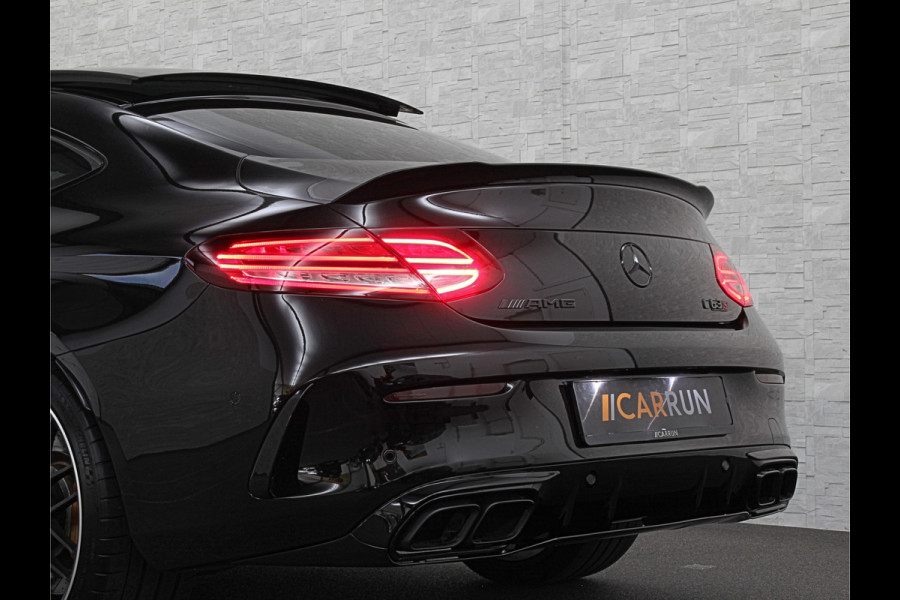Mercedes-Benz C-Klasse Coupé 63 S AMG | Keramisch | Schaalstoelen | Carbon | AMG Driver's Package | Aero-Pakket | Panorama | Burmester | 12 maanden Bovag Garantie | Multi-Beam LED | Memory | ACC | Rij-Assistentie Pakket | Keyless-Go | Sfeerverlichting | Carplay | Rijklaarprijs.