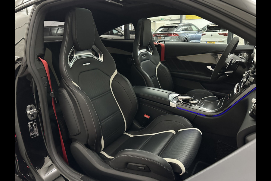 Mercedes-Benz C-Klasse Coupé 63 S AMG | Keramisch | Schaalstoelen | Carbon | AMG Driver's Package | Aero-Pakket | Panorama | Burmester | 12 maanden Bovag Garantie | Multi-Beam LED | Memory | ACC | Rij-Assistentie Pakket | Keyless-Go | Sfeerverlichting | Carplay | Rijklaarprijs.
