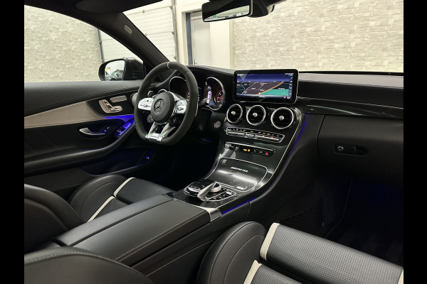 Mercedes-Benz C-Klasse Coupé 63 S AMG | Keramisch | Schaalstoelen | Carbon | AMG Driver's Package | Aero-Pakket | Panorama | Burmester | 12 maanden Bovag Garantie | Multi-Beam LED | Memory | ACC | Rij-Assistentie Pakket | Keyless-Go | Sfeerverlichting | Carplay | Rijklaarprijs.