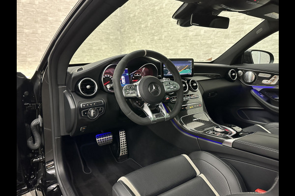 Mercedes-Benz C-Klasse Coupé 63 S AMG | Keramisch | Schaalstoelen | Carbon | AMG Driver's Package | Aero-Pakket | Panorama | Burmester | 12 maanden Bovag Garantie | Multi-Beam LED | Memory | ACC | Rij-Assistentie Pakket | Keyless-Go | Sfeerverlichting | Carplay | Rijklaarprijs.