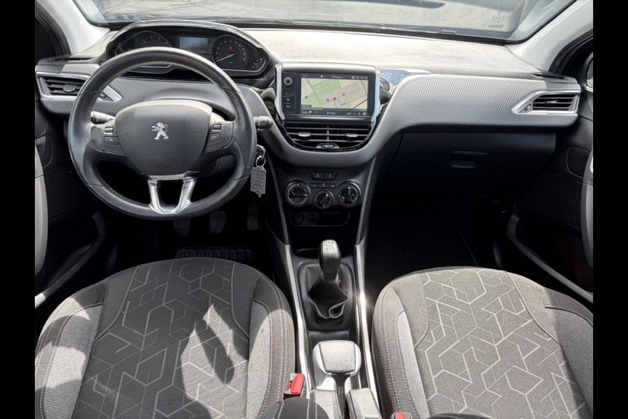 Peugeot 2008 1.2 PureTech Blue Lion D-riem vv in 2024 l Pano l Navi l 110pk l Trekhaak l Carplay l Airco l Cruise l Pdc l Recent beurt gehad l N.A.P l Apk tot 01-2027