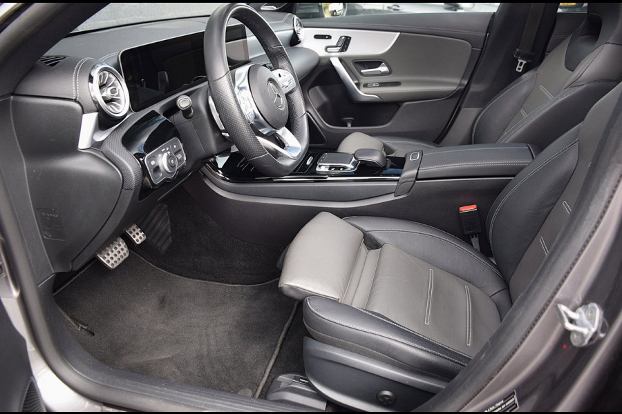 Mercedes-Benz CLA-Klasse 250 Premium Plus*AMG Pakket*PANO*SFEER*BURMESTER*CAMERA*NL-Auto*