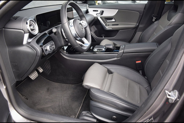 Mercedes-Benz CLA-Klasse 250 Premium Plus*AMG Pakket*PANO*SFEER*BURMESTER*CAMERA*NL-Auto*