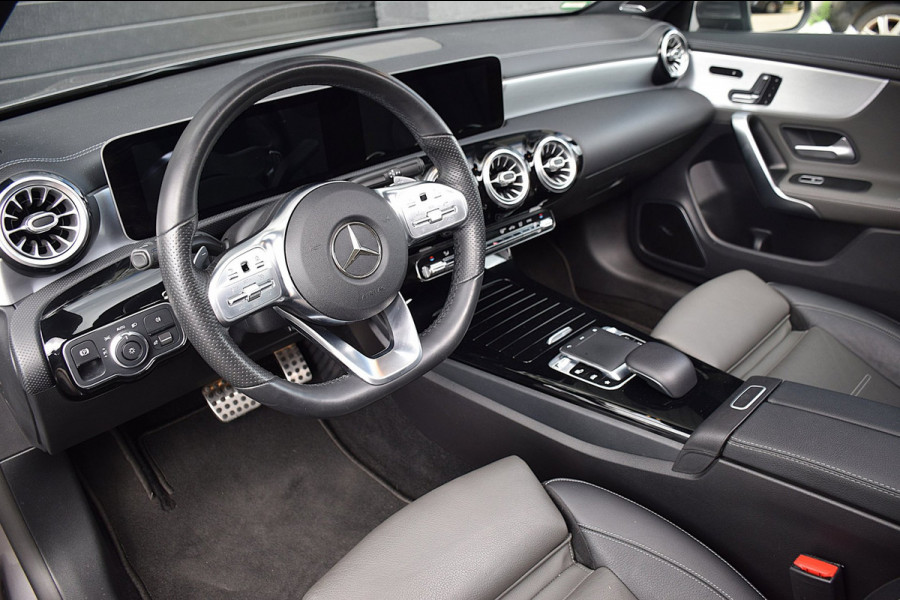 Mercedes-Benz CLA-Klasse 250 Premium Plus*AMG Pakket*PANO*SFEER*BURMESTER*CAMERA*NL-Auto*