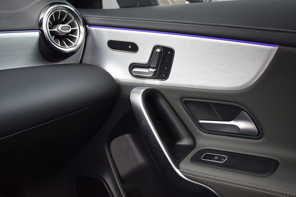 Mercedes-Benz CLA-Klasse 250 Premium Plus*AMG Pakket*PANO*SFEER*BURMESTER*CAMERA*NL-Auto*