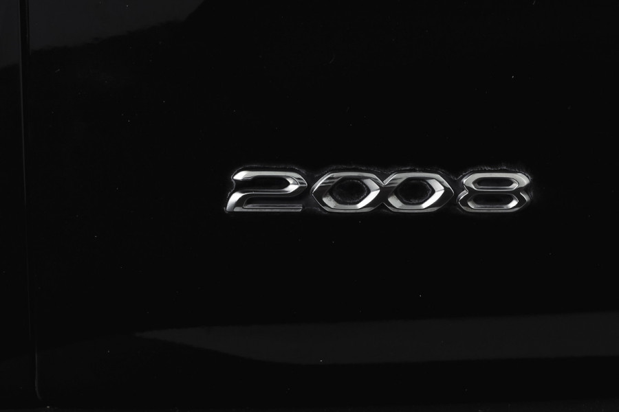 Peugeot 2008 1.2 PureTech 130 PK Active Pack - Automaat | Trekhaak | Cruise | Stoelverw. | PDC | Camera | App. Connect | LM 16" |