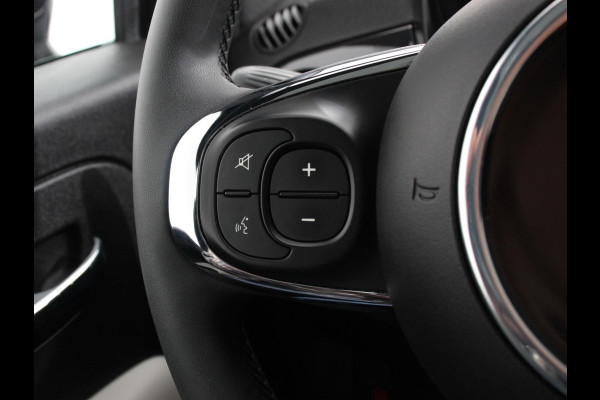 Fiat 500 1.0 Hybrid Dolcevita Panoramadak Navigatie Apple Carplay Android Auto Cruise control Climate Control Lichtmetalen Velgen