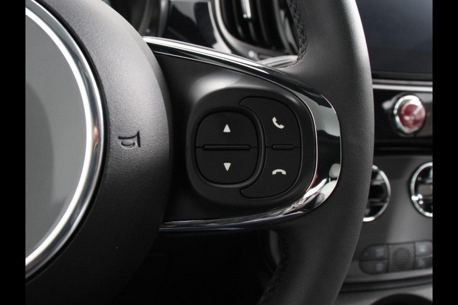 Fiat 500 1.0 Hybrid Dolcevita Panoramadak Navigatie Apple Carplay Android Auto Cruise control Climate Control Lichtmetalen Velgen