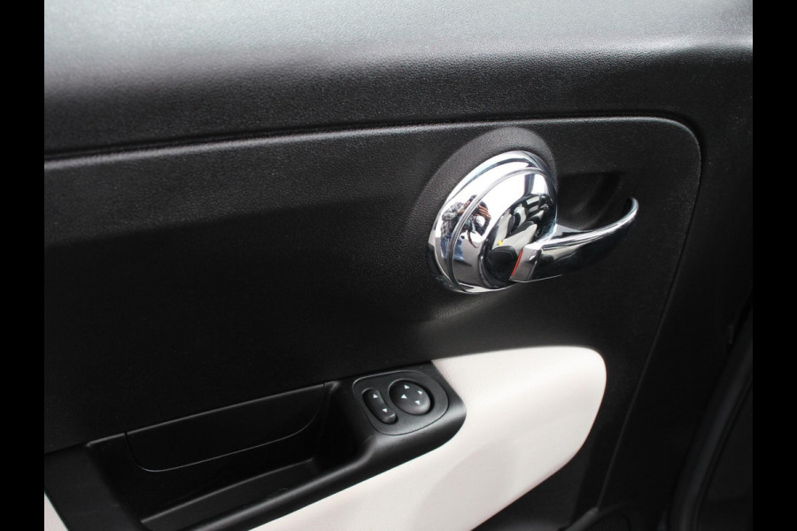 Fiat 500 1.0 Hybrid Dolcevita Panoramadak Navigatie Apple Carplay Android Auto Cruise control Climate Control Lichtmetalen Velgen