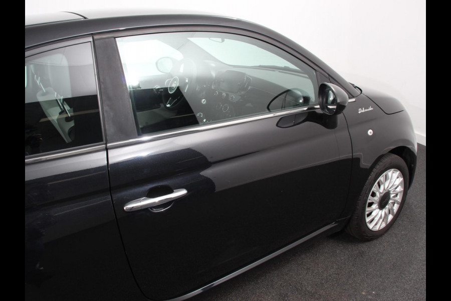 Fiat 500 1.0 Hybrid Dolcevita Panoramadak Navigatie Apple Carplay Android Auto Cruise control Climate Control Lichtmetalen Velgen