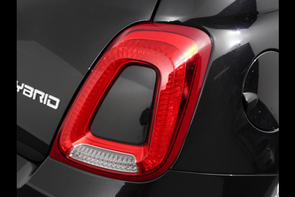Fiat 500 1.0 Hybrid Dolcevita Panoramadak Navigatie Apple Carplay Android Auto Cruise control Climate Control Lichtmetalen Velgen