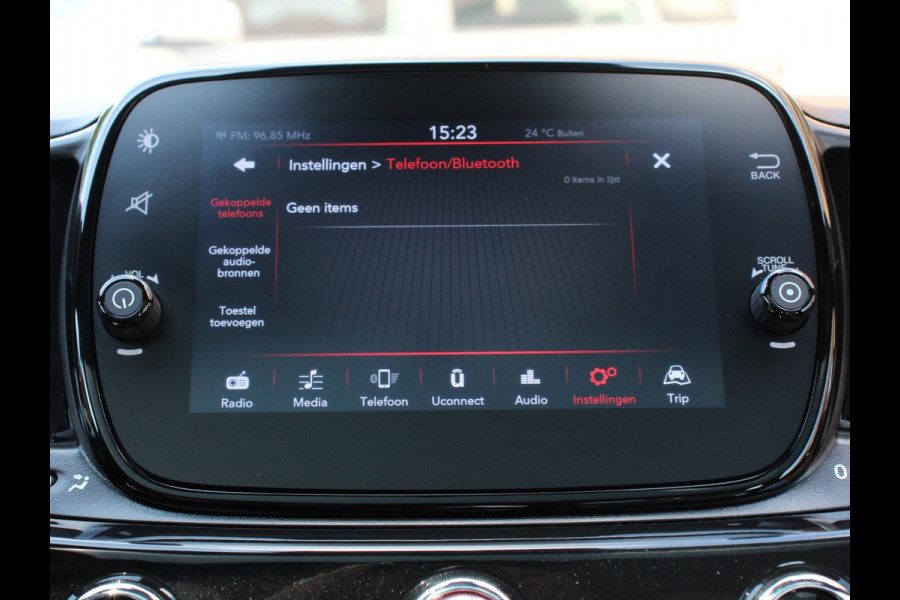 Fiat 500 1.0 Hybrid Dolcevita Panoramadak Navigatie Apple Carplay Android Auto Cruise control Climate Control Lichtmetalen Velgen