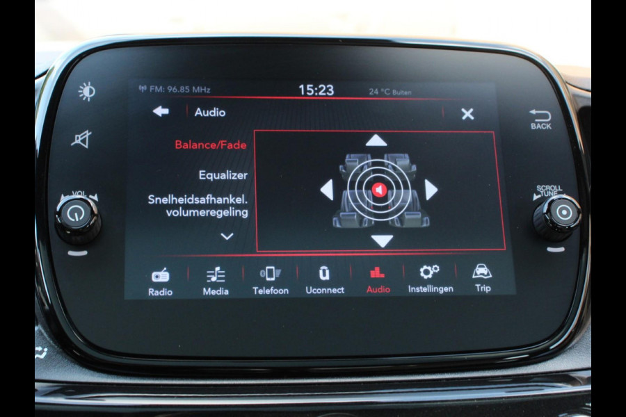 Fiat 500 1.0 Hybrid Dolcevita Panoramadak Navigatie Apple Carplay Android Auto Cruise control Climate Control Lichtmetalen Velgen