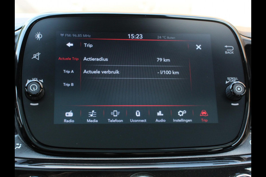 Fiat 500 1.0 Hybrid Dolcevita Panoramadak Navigatie Apple Carplay Android Auto Cruise control Climate Control Lichtmetalen Velgen
