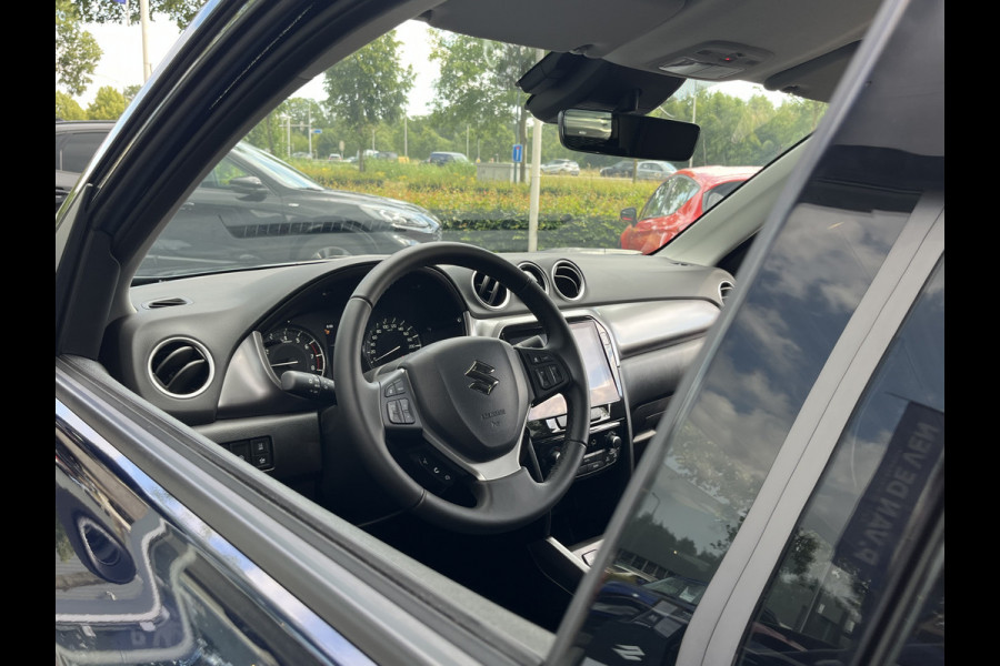 Suzuki Vitara 1.4 Boosterjet Smart Hybrid Select | €2.000,- voordeel | Uit voorraad leverbaar | 3982 | Adapt. Cruise | Camera | Dodehoek | Rijstrook | Stoelverwarming | etc. etc.