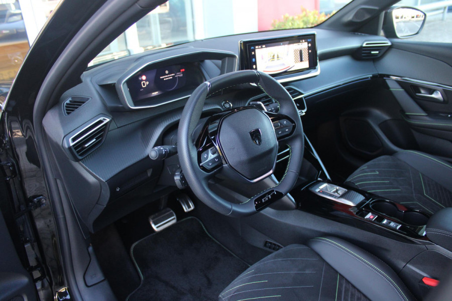 Peugeot 208 1.2 Hybrid 145PK AUTOMAAT GT PACK | ELEKTRISCH BEDIENBARE BESTUURDERSSTOEL MET MASSAGE FUNCTIE | ALCANTARA BEKLEDING | STOEL VERWARMING | ADAPTIVE CRUISE CONTROL | DAB+ RADIO | APPLE CARPLAY/ANDROID AUTO | FULL LED KOPLAMPEN | KEYLESS ENTRY/START | 17" LICHTMETALEN VELGEN | CLIMATE CONTROL | PARKEERSENSOREN VOOR + ACHTER | CAMERA VOOR + ACHTER | DODEHOEK DETECTIE |