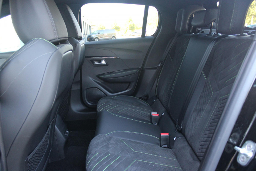 Peugeot 208 1.2 Hybrid 145PK AUTOMAAT GT PACK | ELEKTRISCH BEDIENBARE BESTUURDERSSTOEL MET MASSAGE FUNCTIE | ALCANTARA BEKLEDING | STOEL VERWARMING | ADAPTIVE CRUISE CONTROL | DAB+ RADIO | APPLE CARPLAY/ANDROID AUTO | FULL LED KOPLAMPEN | KEYLESS ENTRY/START | 17" LICHTMETALEN VELGEN | CLIMATE CONTROL | PARKEERSENSOREN VOOR + ACHTER | CAMERA VOOR + ACHTER | DODEHOEK DETECTIE |