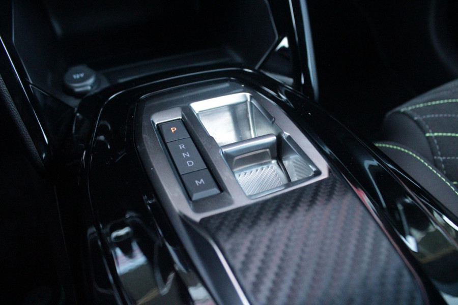 Peugeot 208 1.2 Hybrid 145PK AUTOMAAT GT PACK | ELEKTRISCH BEDIENBARE BESTUURDERSSTOEL MET MASSAGE FUNCTIE | ALCANTARA BEKLEDING | STOEL VERWARMING | ADAPTIVE CRUISE CONTROL | DAB+ RADIO | APPLE CARPLAY/ANDROID AUTO | FULL LED KOPLAMPEN | KEYLESS ENTRY/START | 17" LICHTMETALEN VELGEN | CLIMATE CONTROL | PARKEERSENSOREN VOOR + ACHTER | CAMERA VOOR + ACHTER | DODEHOEK DETECTIE |