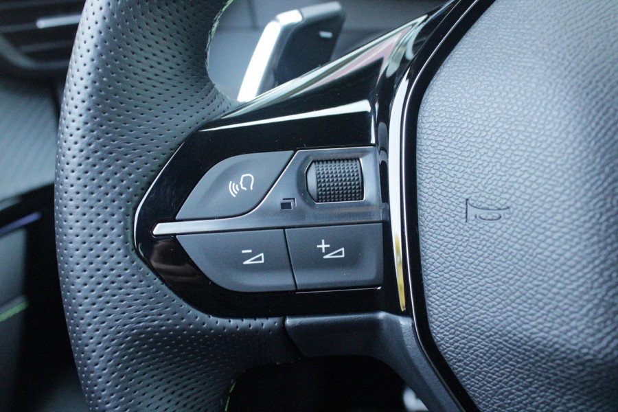 Peugeot 208 1.2 Hybrid 145PK AUTOMAAT GT PACK | ELEKTRISCH BEDIENBARE BESTUURDERSSTOEL MET MASSAGE FUNCTIE | ALCANTARA BEKLEDING | STOEL VERWARMING | ADAPTIVE CRUISE CONTROL | DAB+ RADIO | APPLE CARPLAY/ANDROID AUTO | FULL LED KOPLAMPEN | KEYLESS ENTRY/START | 17" LICHTMETALEN VELGEN | CLIMATE CONTROL | PARKEERSENSOREN VOOR + ACHTER | CAMERA VOOR + ACHTER | DODEHOEK DETECTIE |