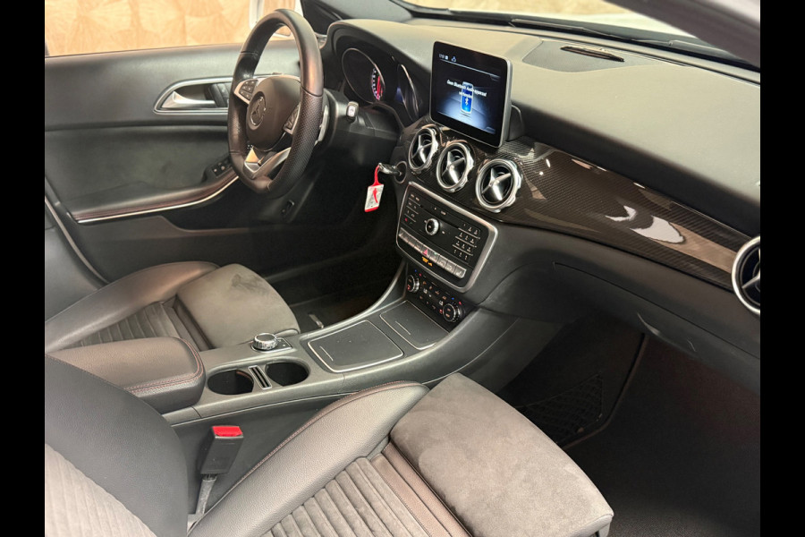 Mercedes-Benz GLA 250 Premium Plus Amg | Pano |H&K| Sfeerverlichting | 360 Camera | Carplay | Stoelverwarming