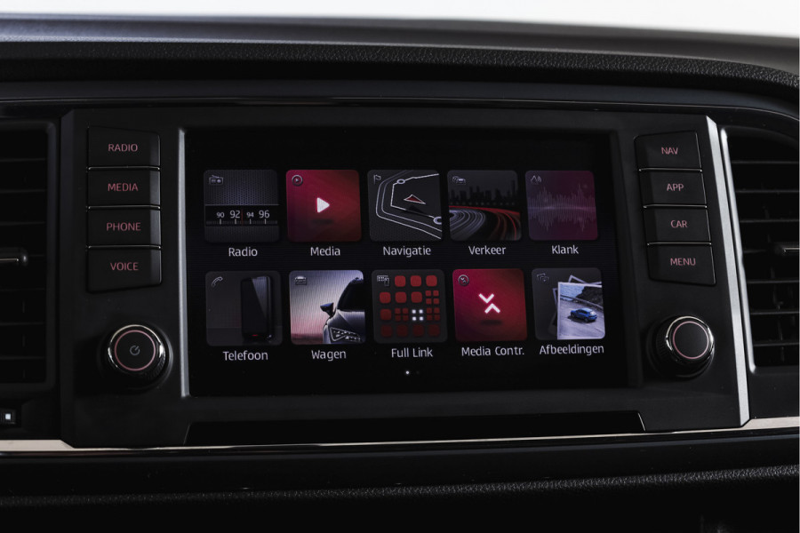 Seat Ateca 1.0 EcoTSI 115 PK Style Business Intense | Elek. Trekhaak | Dig. Cockpit | Adapt. Cruise | PDC | Camera | NAV + App. Connect | ECC | Elek. Klep | LM 17" |