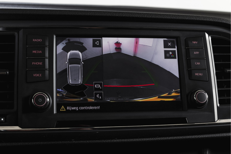 Seat Ateca 1.0 EcoTSI 115 PK Style Business Intense | Elek. Trekhaak | Dig. Cockpit | Adapt. Cruise | PDC | Camera | NAV + App. Connect | ECC | Elek. Klep | LM 17" |